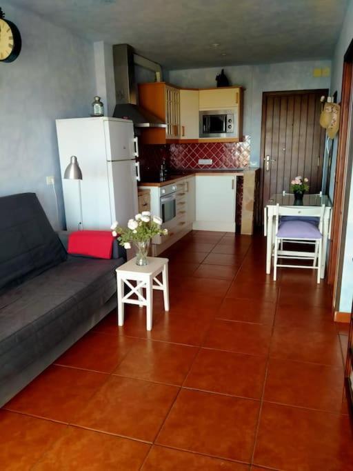 Apartamento Con Vistas Al Mar Арона Экстерьер фото